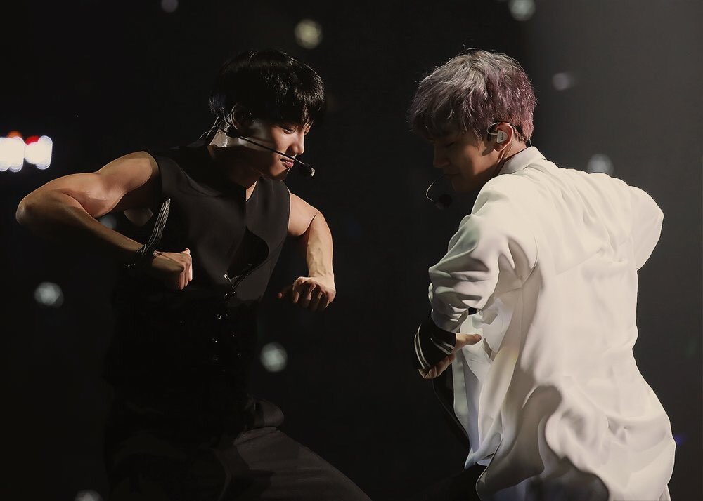 jongin pics tweet media
