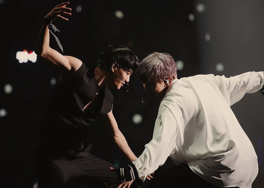 jongin pics tweet media