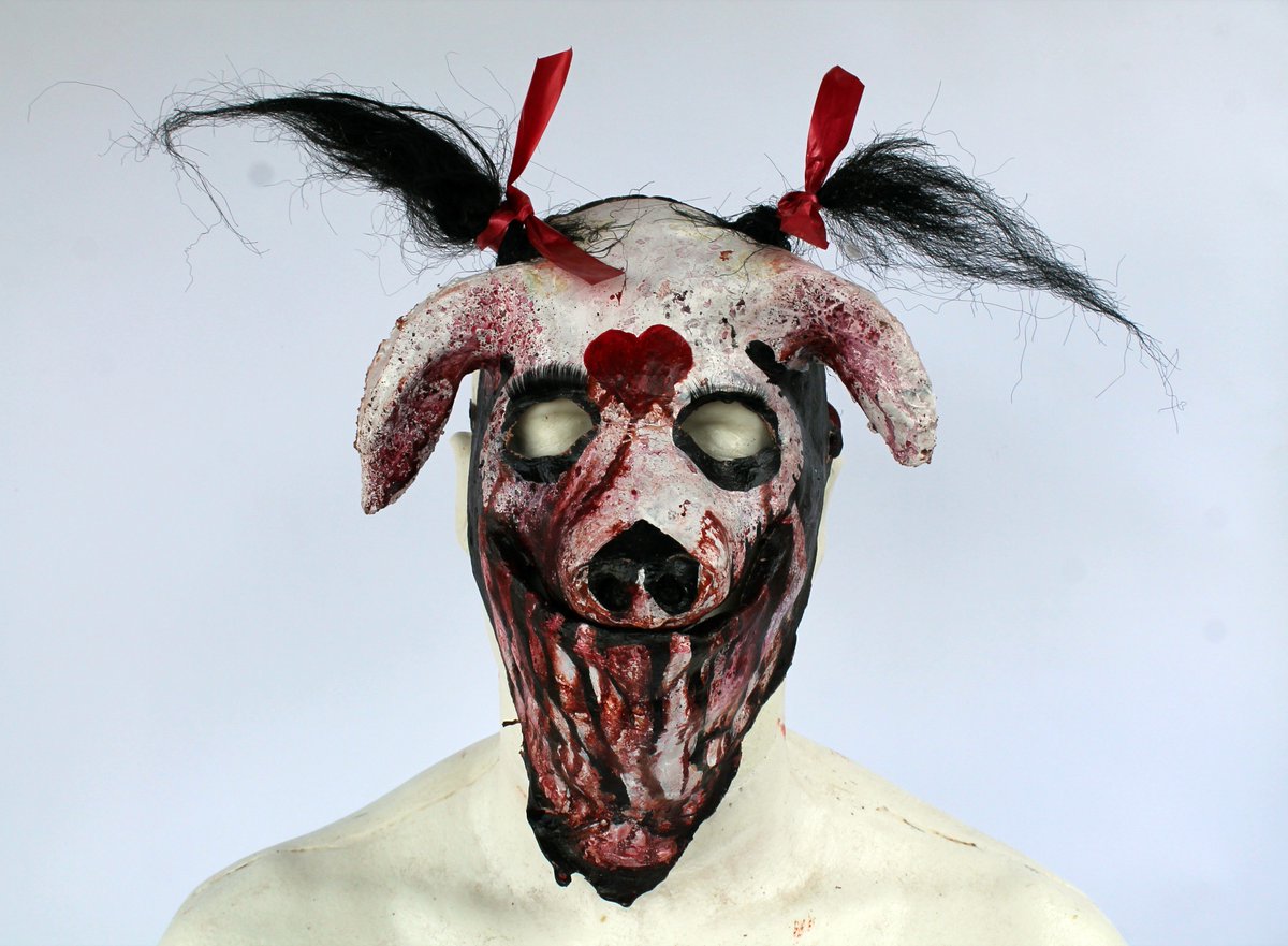 DesignzSinister's tweet photo. Nikki #Pig #latex half #Mask For Sale https://t.co/J9VUMzZNoQ #halloween #hauntedhouse #cosplay #bloody #horror #prop #affordable #movieset #ponytail #heart #love #scary #creepy https://t.co/38Rez9Yz77