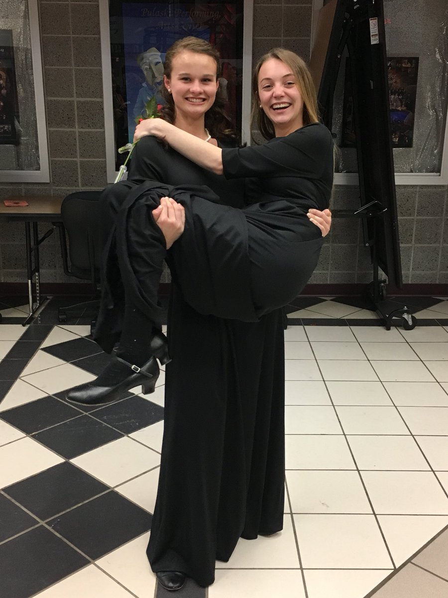 chall_kt's tweet photo. Happy birthday to the best friend a girl could ask for! Thanks for getting me through high school 😂 Love ya @annickarabida 😘💚💜 https://t.co/6la4AwVLSa