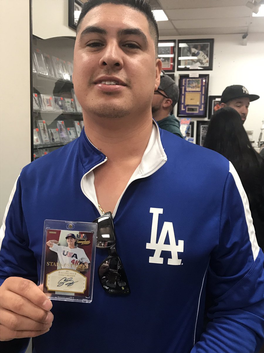 sbaycards's tweet photo. Corey Seager auto USA goes to the right @dodgers fan #GoBigBlue https://t.co/e1Yx0ZVDTZ