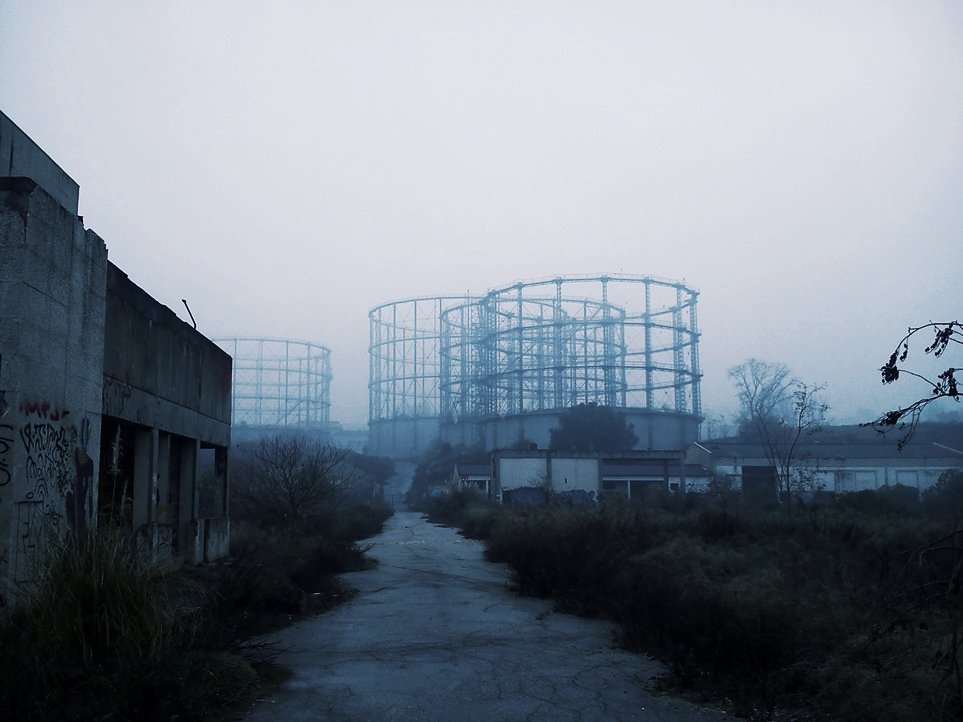 diana_therose's tweet photo. Post-apocalyptic land
#silos #abandonedconstructions #abandonedfield #metalstructures #giantstructures #oldfactory #steampunk #postapocalyptic #postapocalypticscenery #mysteriousplace #mystery #ghostplace #ghosts #ghostlyplace #fantasmagórico #misterioso https://t.co/P1pSxvwHkE