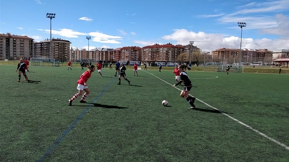 futbolbaseleon's tweet photo. 💻 CRONICA |
El @Leon_Futfem cae derrotado frente al @RayoFemenino en un partido de igual a igual donde el viento fue determinante.
Más aquí:
▶️ https://t.co/NLRiuip4FC
#leonesp

📸@jav_garez https://t.co/RMih9ezAeT