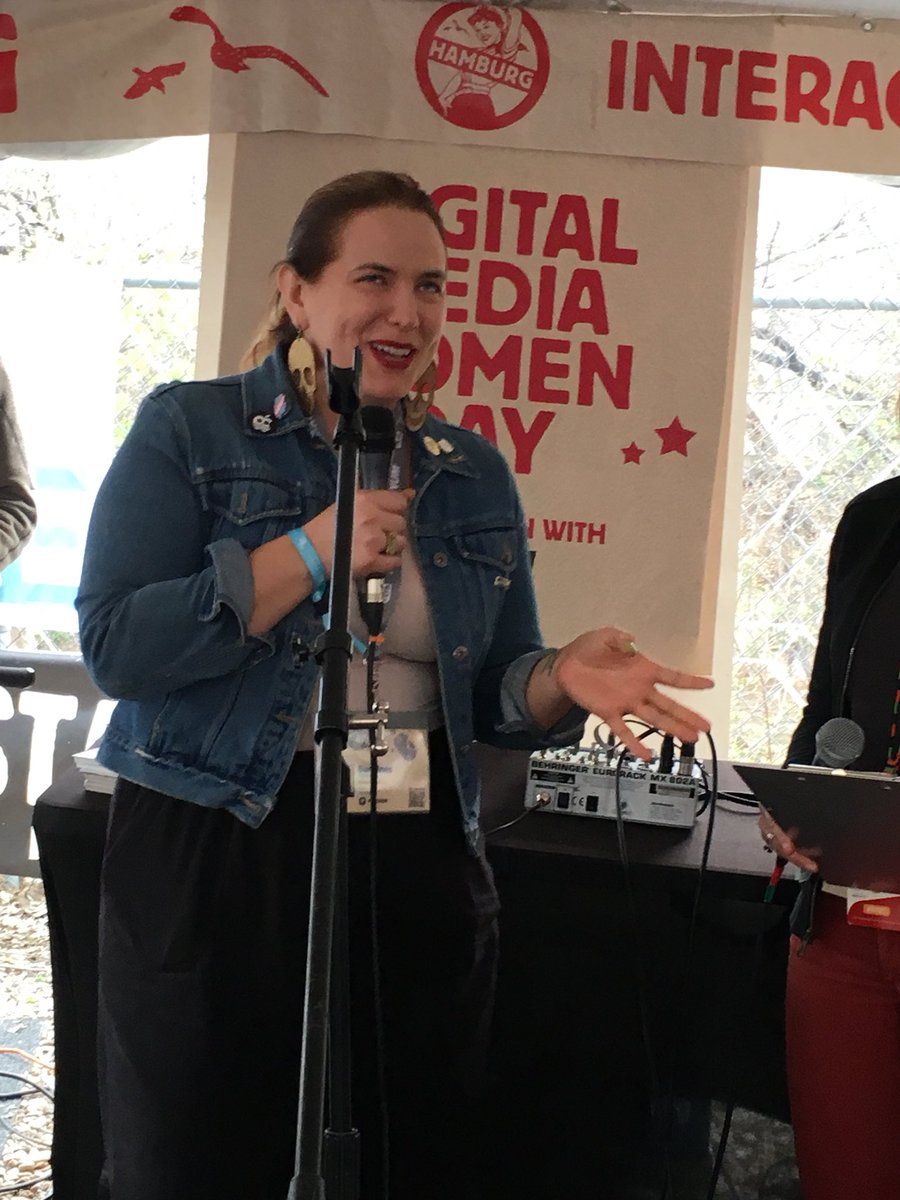 RosaRiera's tweet image. Developer and „dangerous woman“ @SaraChicaD shares how she developed a diverse and inclusive team by focussing on building a strong culture and by hiring intelligent, curious, and dedicated people. She proved: 
It is possible if we really want to. #inclusiveengineering