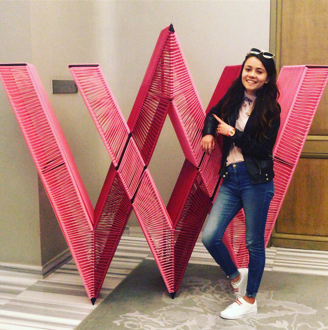 SomosWave's tweet photo. . @aleexiahoo  y @Scarcuchi_ participando en el #WomensWeekendMX #ComodaContigo #TalentoWave https://t.co/2L0wk4pM2v