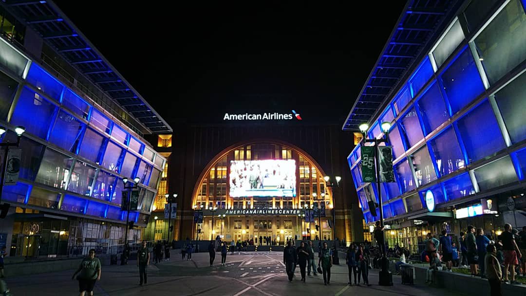 TravelerStadium's tweet photo. At the American Airlines Center watching the Dallas Mavericks play! #mystadiumtravels #Basketball #NBA #dirknowitzki #Mavericks #Dallas #Texas #dallasmavericks #Mavs #rowdyloudandproud #MFFL #sports #ballin #ballislife #Views #stadiumpics #travel #StadiumSeries #mavsnation #bball https://t.co/7cl4ikNQVP