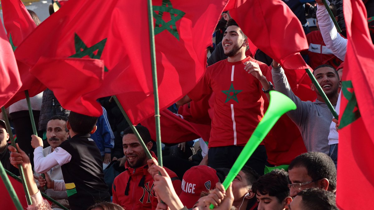 Morocco2026_FR's tweet photo. #RoadTo2026 🇲🇦 #Authenticité 

Le #Maroc sera une scène idéale pour les joueurs et leurs prouesses, avec des stades, des « fanzones » et des rues habitées par une passion authentique, dans un pays qui respire le #football #Maroc2026 https://t.co/5FUrOPIjUp