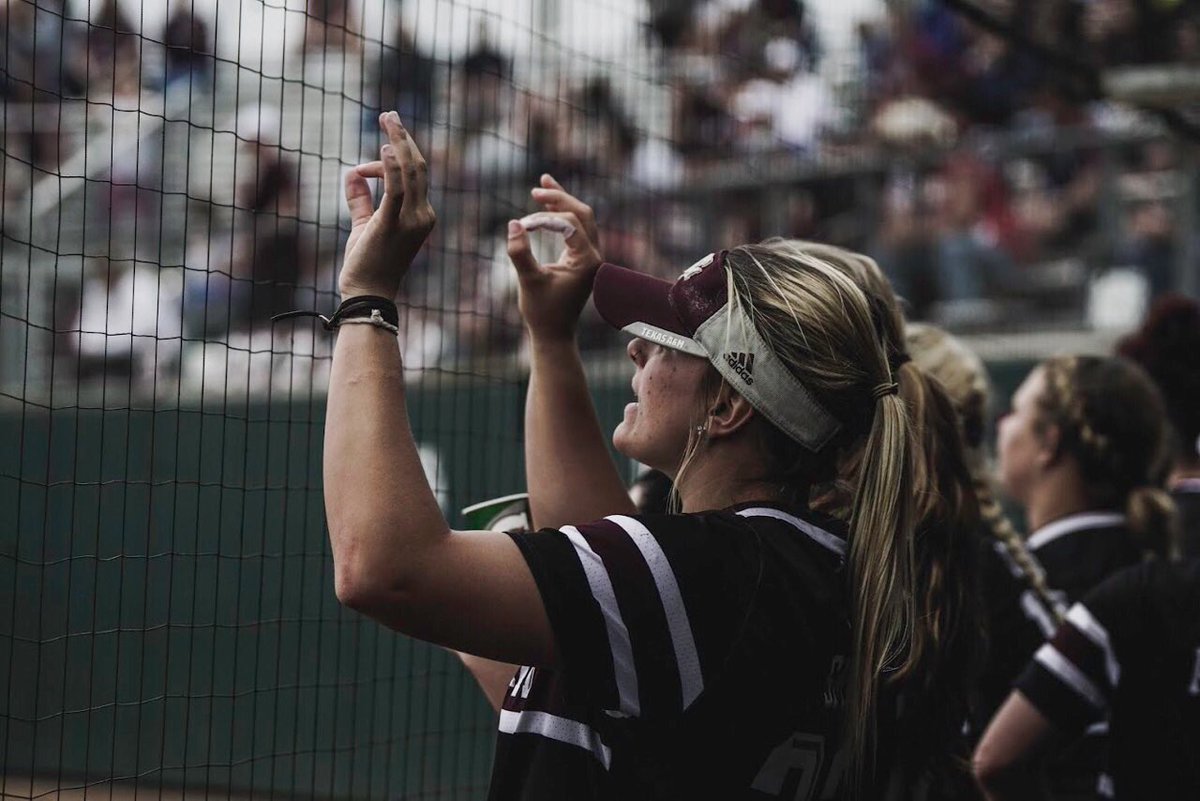s_lex23's tweet photo. 3’s up for 3 dubs this weekend! #theretirementtour #gograndmago 

📷: @AggieSoftball https://t.co/4xk2UT0lv8