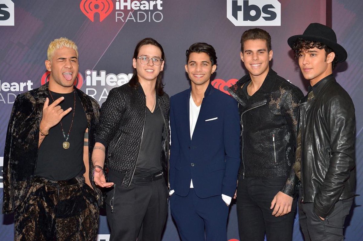 CNCOmusic's tweet photo. We are ready! 💪🏆 #iHeartAwards2018 #BestBoyBand https://t.co/D0QYdYUqdV