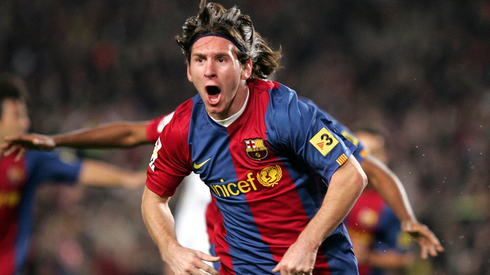 leomexxi's tweet photo. March 10 2007: Messi Scores his 1st hattrick vs Madrid.

March 10 2018 Messi Scores a hattrick of kids with Antonella. https://t.co/ONgfek0Vc4