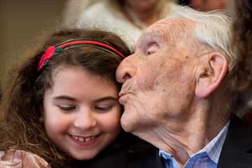 Montreal seniors' home celebrates centenarians dlvr.it/QKdYHT #Brampton https://t.co/lh7Zszn0ds