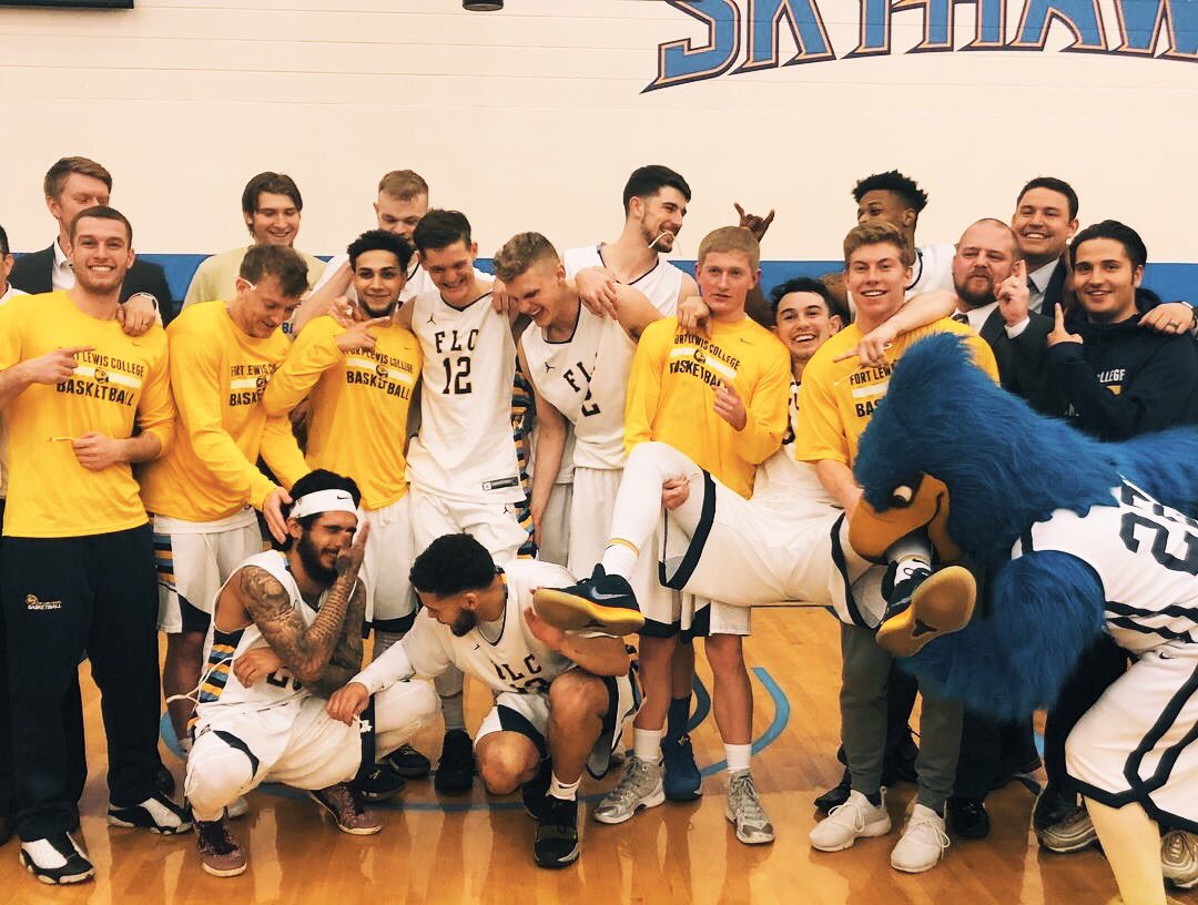 FLCMBasketball's tweet photo. Hawks always fly together.

Until next season. 💙💛💍 https://t.co/MbXDFA7oeF