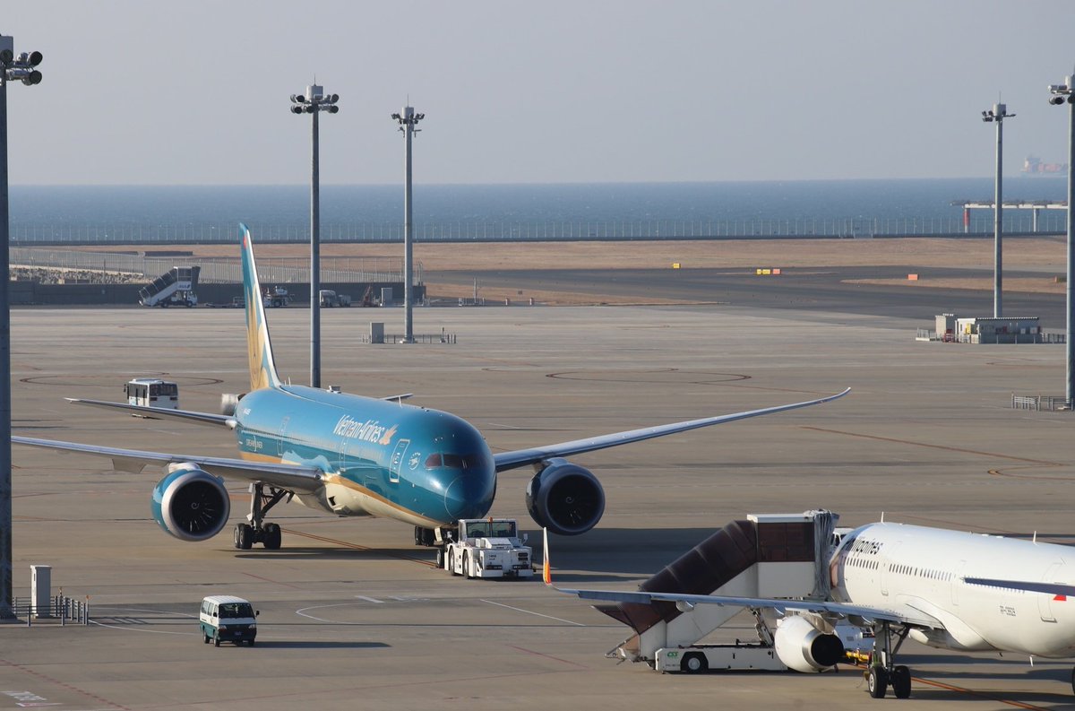 中部国際空港セントレア V Twitter セントレア国際線スポットにベトナム航空の787がいました 24日まで787で運航して25日からはエアバスa350ですね