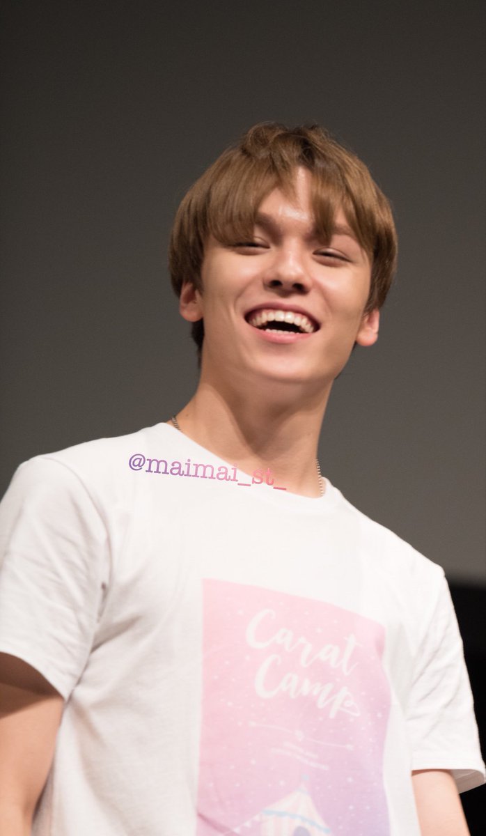 hvcarchive's tweet image. there’s nothing better than seeing you smile. ❤️