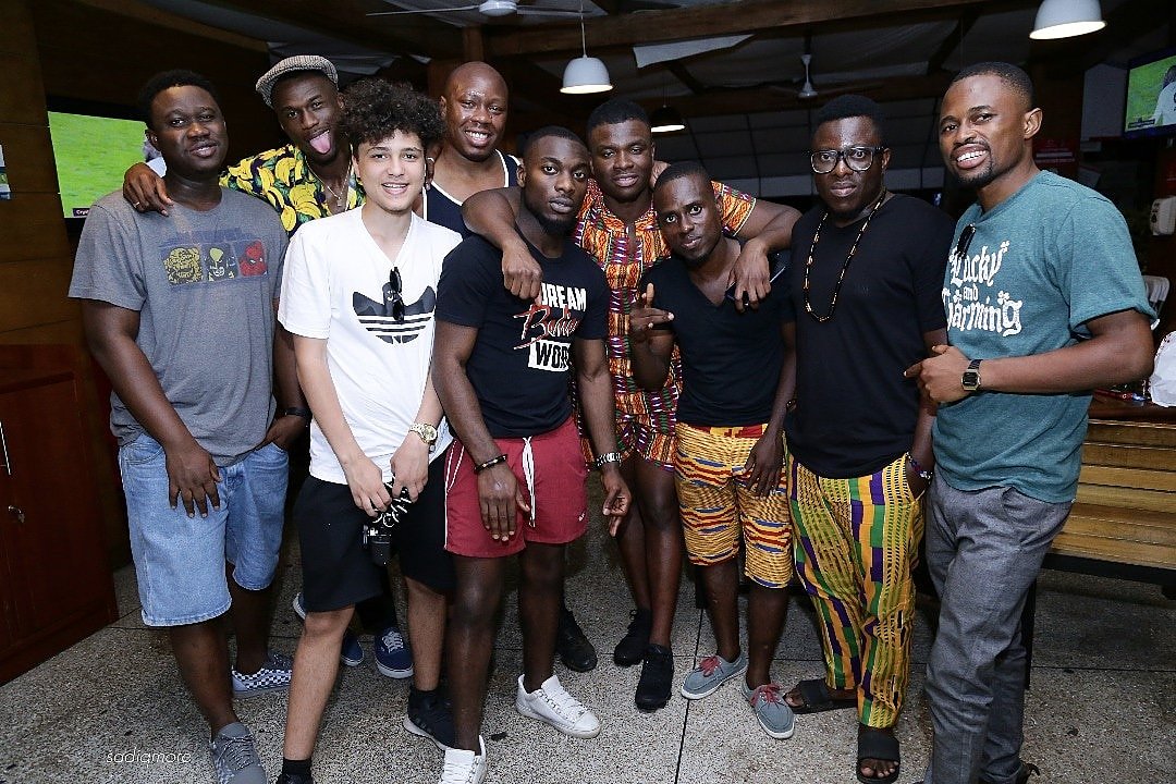sadiq_more's tweet photo. Assisted @MichaelDapaah on his new #MusicVideo ahead of Ghana's 61st #IndependenceDay celebration with @1RealJoeyB & d rest of the Team🔥#CreativeTeam #TeamWork #sadiqmore #morefilms #moreMedia https://t.co/5TNN91Fgsm