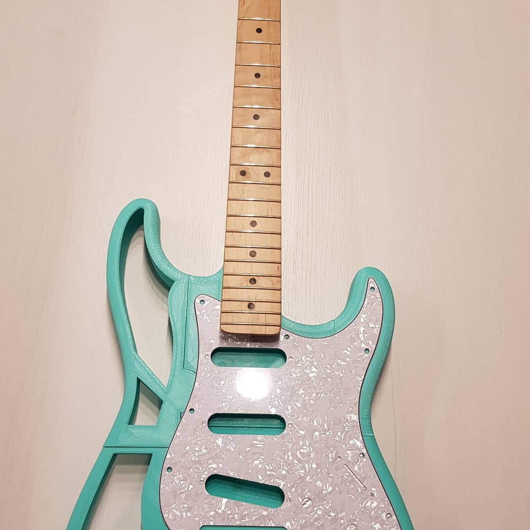 dgarrote's tweet photo. Here is my new #CrazyProject combining #art and #technology.  Custom #3Dprinted #ElectricGuitar. Will it sound good? We'll see ;-) #Fender #Stratocaster #Technology #Innovation #3dprinting #AdditiveManufacturing https://t.co/vxf9jX3uxF