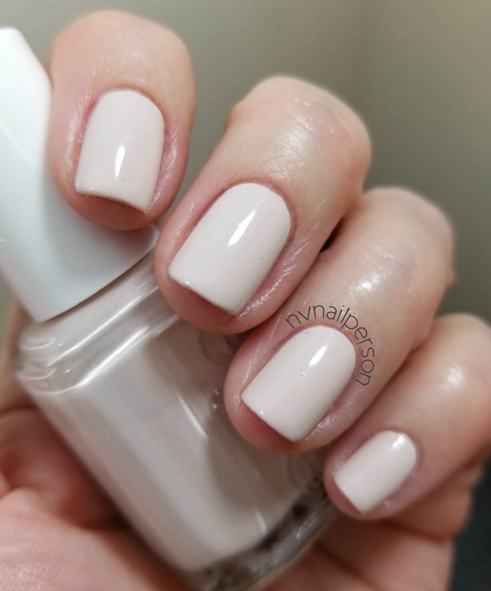 nvnailperson's tweet photo. #notd #nailpolish #Essie #Mixtaupe #Fall2017Collection #EssieLove @essie https://t.co/klDlF3ccIA