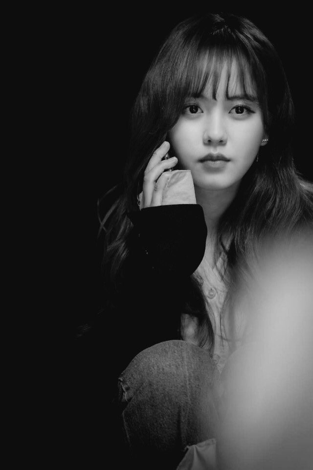 actressohyun's tweet photo. 오늘도 라됴일😊 https://t.co/I8aQ3KZbvH