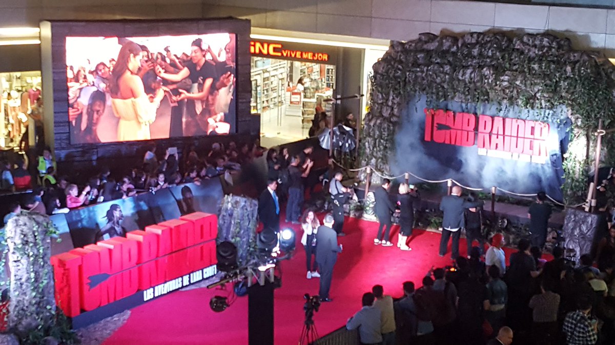 AldoJMM_16's tweet photo. 1/2
🇲🇽
Premiere y alfombra roja de #TombRaider con la presencia de la protagonista #AliciaVikander.
🇲🇽
Ciudad de México
Oasis Coyoacán
10 • 03 • 18
🇲🇽
@TombRaiderMovie
@WBPictures_Mx
@Depelicula40
#Premiere40
#Grada40
#LaraCroft https://t.co/T1xB0qgj3Q