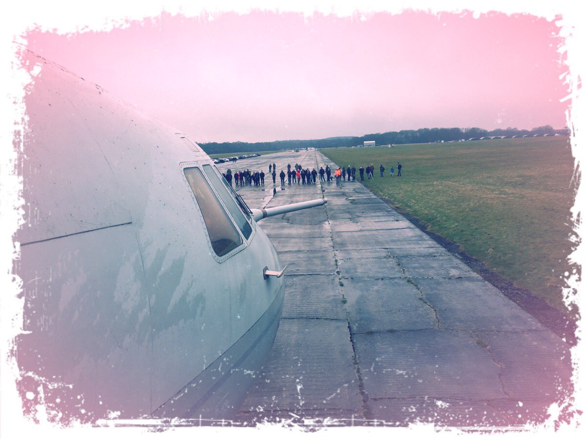 ZA150s adoring fans ❤️ #howloftheconway #VC10 #conwaypower #AvGeek <a href="/RollsRoyce/">Rolls-Royce</a> <a href="/BrooklandsMuseu/">Brooklands Museum</a>
