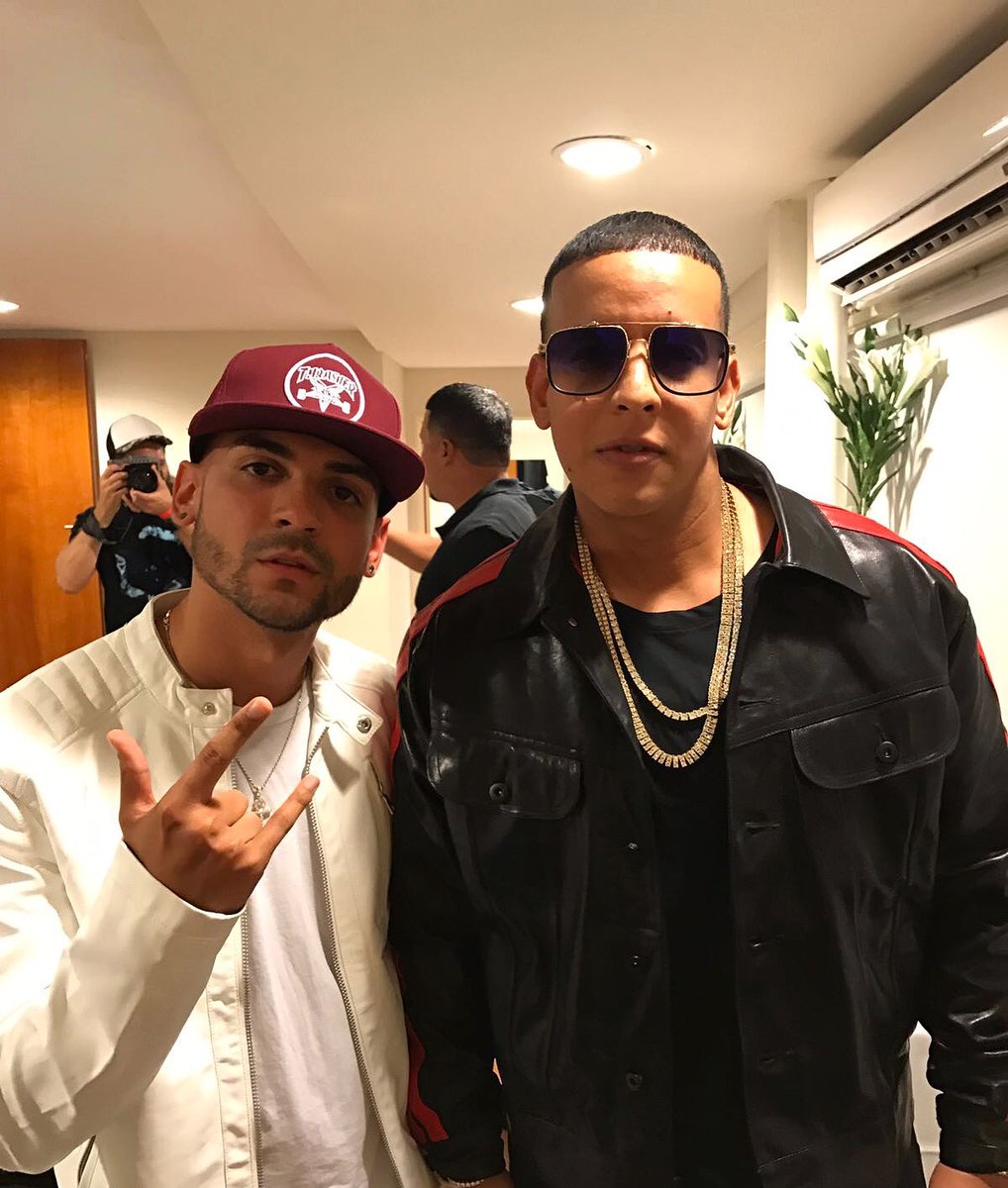Anoche compartiendo con el boss <a href="/daddy_yankee/">Daddy Yankee 💜</a> Respeto,Admiracion y Motivacion ⚡️