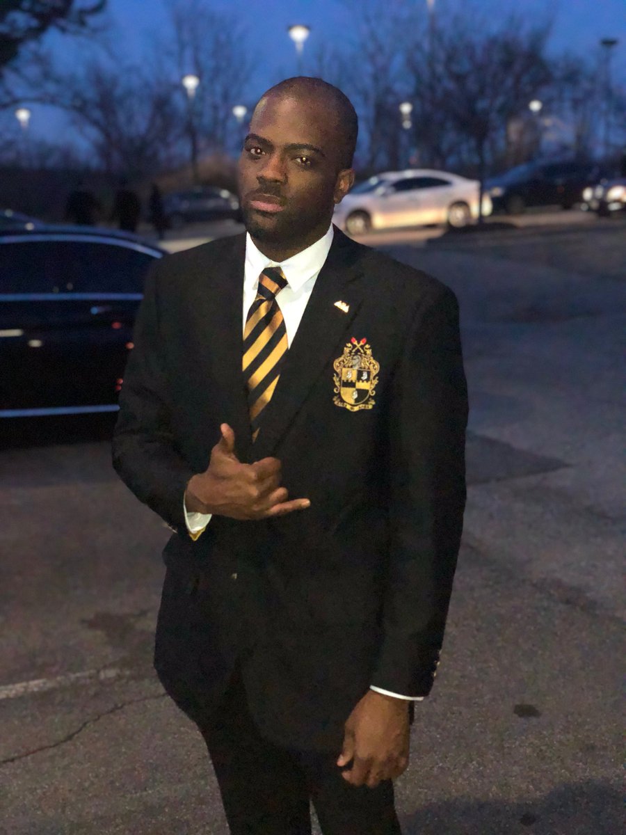 PrestonMitchum's tweet photo. “Each day in my life will have blue skies; for I’m an Alpha from hereon out.” SPRING 2018, Omicron Eta Lambda chapter of Alpha Phi Alpha Fraternity, Incccccc! #4Seen #HouseOfAlpha #HeAintHeavy #1906 #OldGoldAndBlack https://t.co/DL7qIP37yn