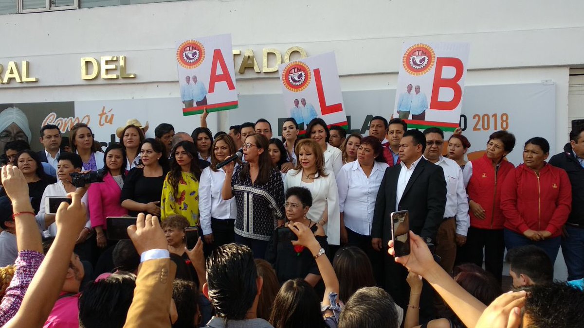 rgolmedo's tweet photo. Esta tarde tuve el gusto de presidir el registro de candidatas y candidatos a diputados locales por el principio de mayoría relativa y representación proporcional del @PRIdePUEBLA. 
Estamos preparando una plataforma que estamos segur@s, será la más competitiva.  
#SomosPRI https://t.co/GSI6GLyHFC
