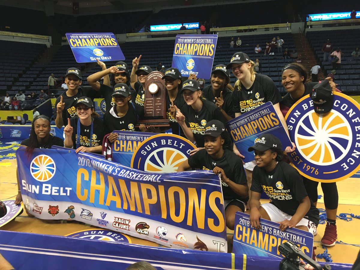 LittleRockWBB's tweet photo. Your 2018 @SunBelt Tournament Champions! #LittleRocksTeam https://t.co/mmHd8z6EJG