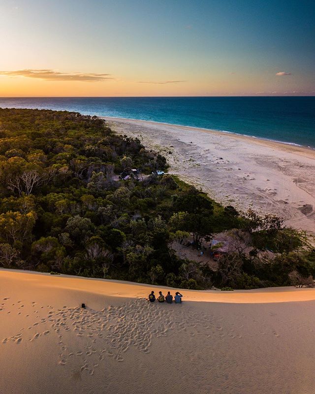 Queensland's tweet photo. FAN 📷 ALBUM: #thisisqueensland as told by you 👉 https://t.co/QIQ3jqx19B  ☀️🌴 https://t.co/O85dMzAqZt