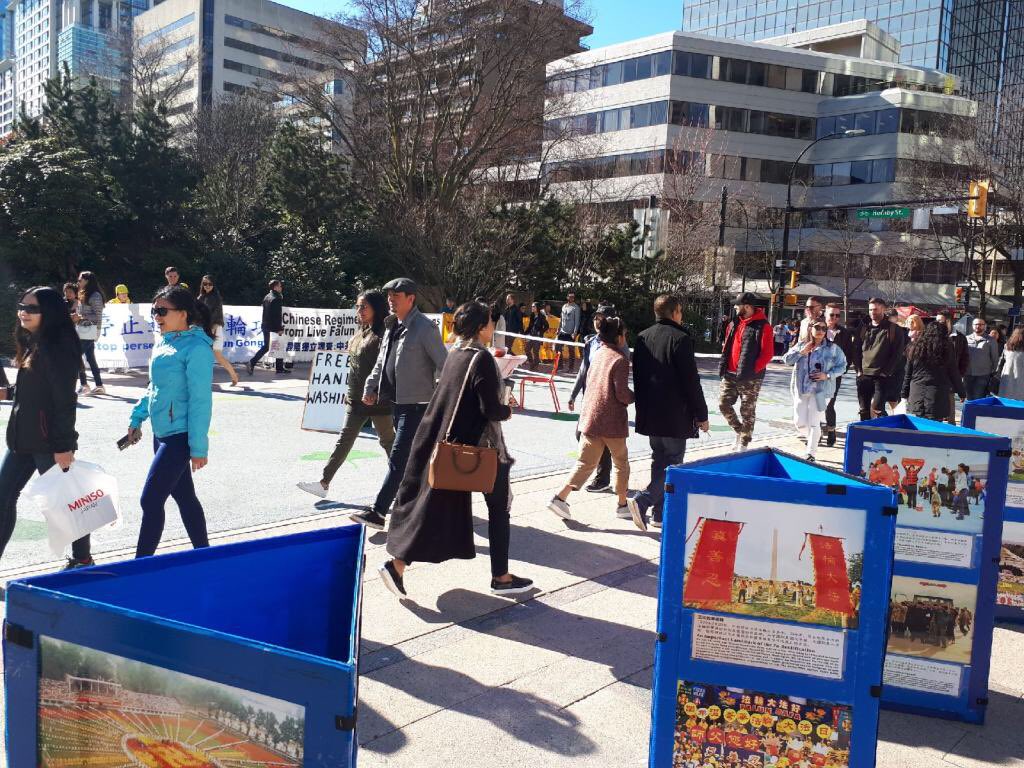 vpsn's tweet photo. A motion by @MelissaDeGenova calls for motorized vehicles to be introduced to 800-block of Robson - the expansion area for #RobsonSquare. This would be a major step back for an area that many consider to be the "heart" of downtown Vancouver. https://t.co/qBz0tzsTUP