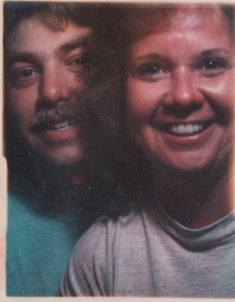 MelissaBParker's tweet photo. @love #OurFirstPhoto Not our VERY first, but my favorite. Taken in a photo booth after we married and our first shot together on our Florida honeymoon in 1994. https://t.co/pr6WGMGcLO