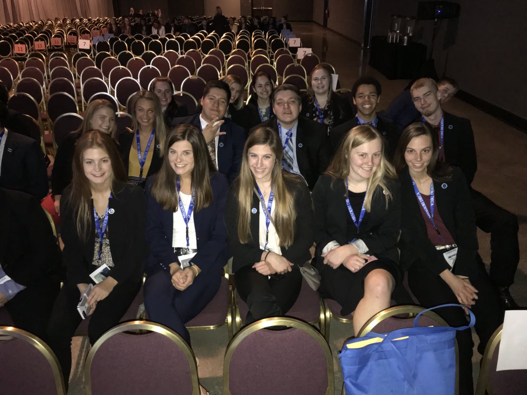 SCpiratedeca's tweet image. Starting the opening ceremony at DECA state! Ready for a good time! #MODECA