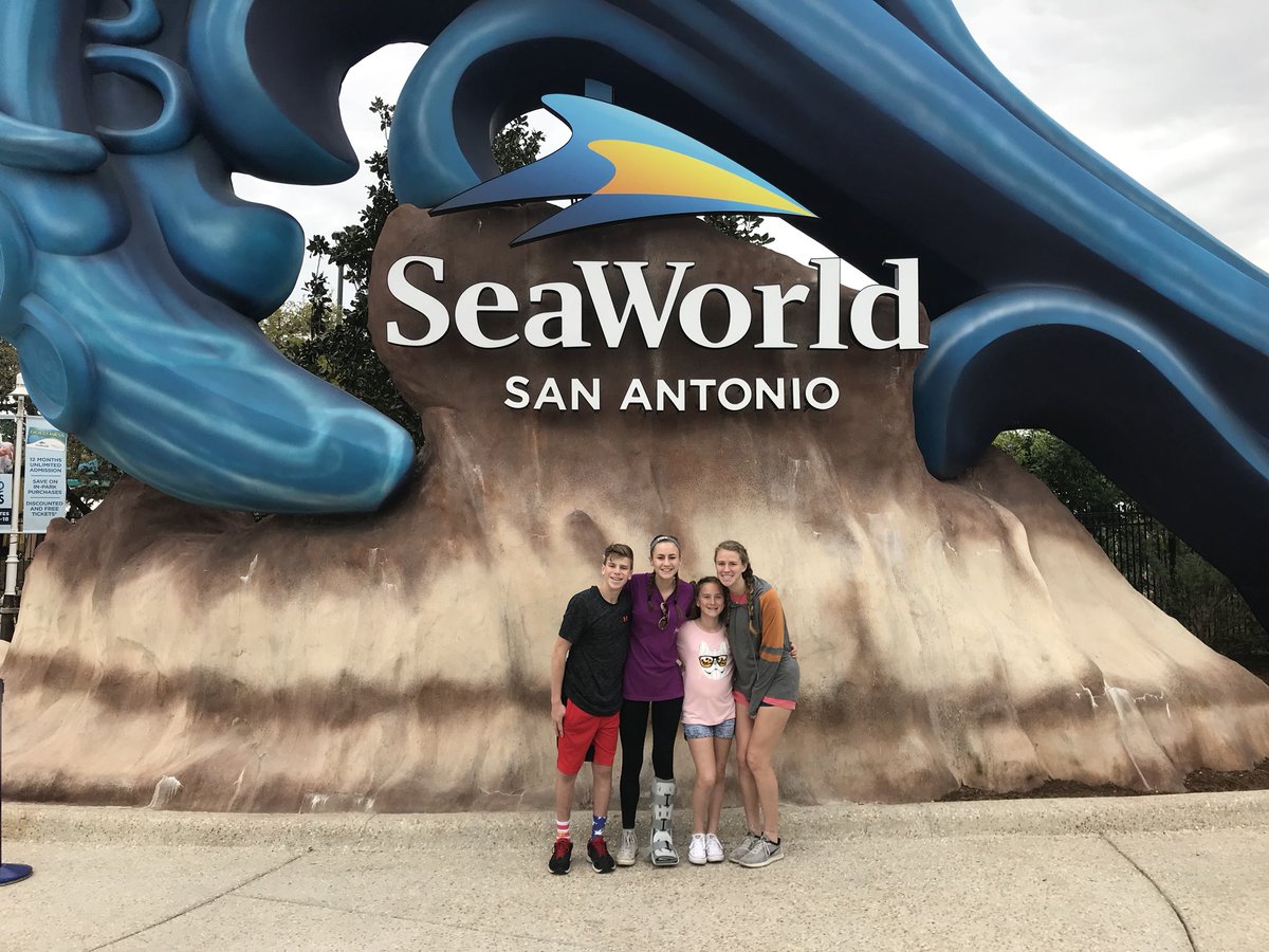 ChefRyanKate's tweet image. Sea you later Shamu!🐳🐠🐋