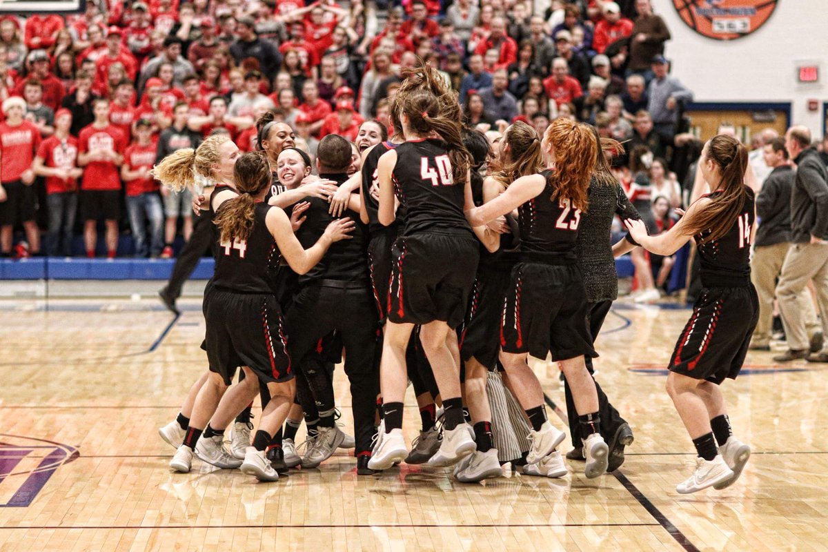 BillMorganTalks's tweet photo. HUGE weekend for @npladyhoops as they win the regional &amp; head for the @OHSAASports Div. 2 Final Four in Columbus!! In addition to the on-court excitement Friday, the @NPCitySchools gym lobby was packed Sun. nite w/ fans buying tix &amp; t-shirts. Listen to Fri.'s game w/ @WJER!! https://t.co/pOFPEez5Rr