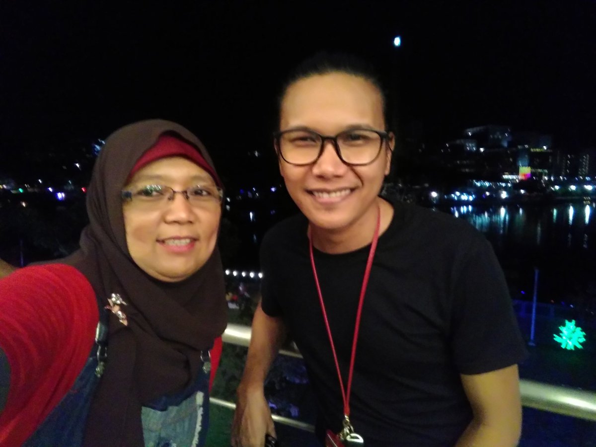 purplesnowwhite's tweet photo. #trowback with @AepulRoza ๐๐๐ #happybirthdayhaiza #myhaiza #haizatroopers #socmedstreet #soireelabputrajaya #2Feb2018 https://t.co/3g9wtZlCqY