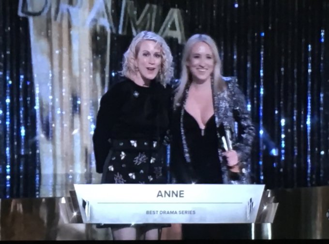 1 pic. Congrats to @AnneTheSeries for Best Drama! 🏆❤️👏👏👏👏 @AmybethMcnulty @YoWalleyB @MirandadeP @TheCdnAcademy