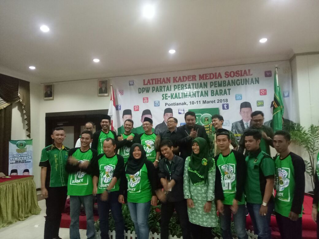 Hamzah25316653's tweet photo. Salam 10 jari 
Jaya terus 2019 https://t.co/PYurp1B2zr