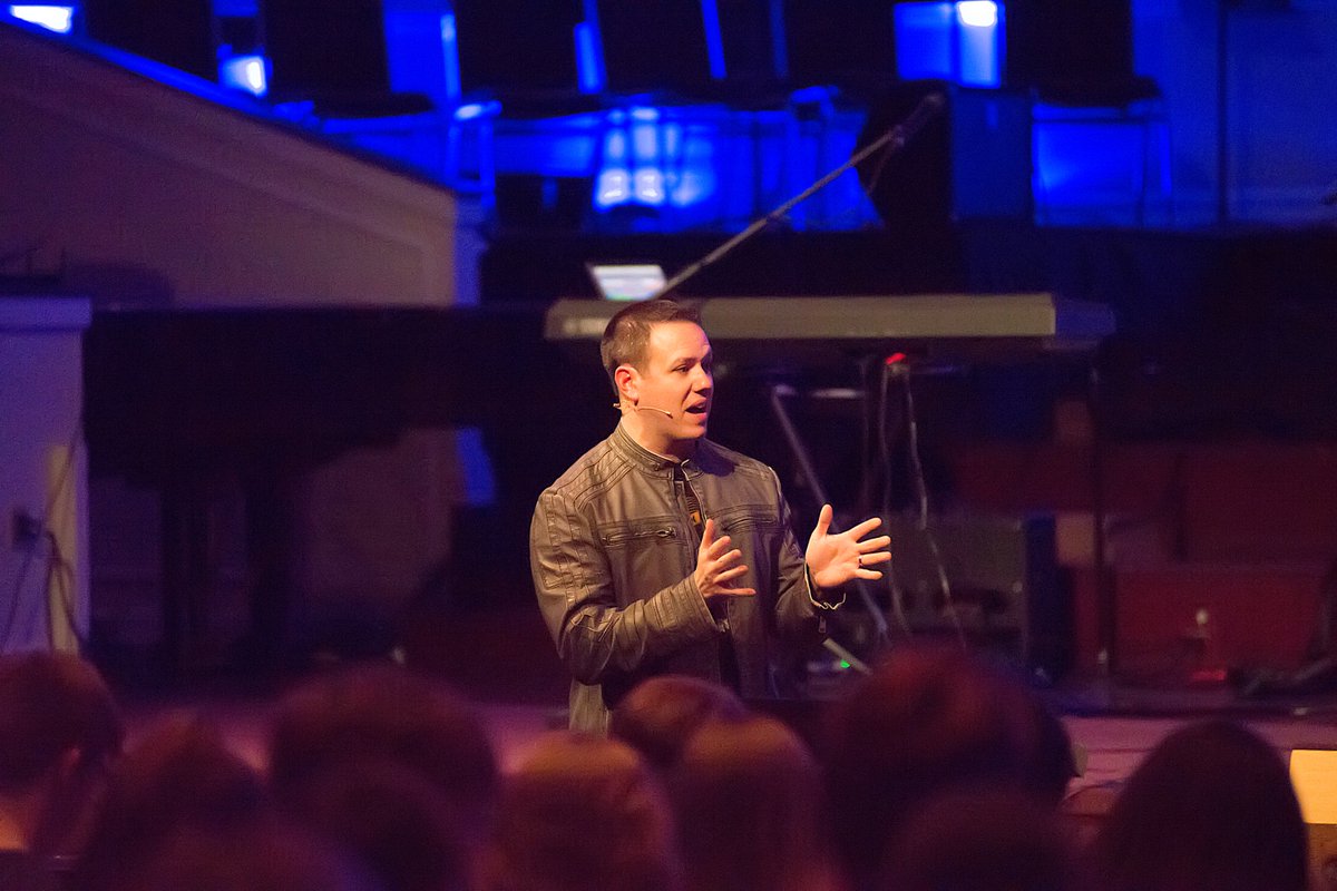 FBCRincon's tweet photo. Pastor Brian Jennings rocked it at FBC Rincon DNOW.   Thanks Brian!  #Whichpathareyouonrightnow https://t.co/sENQ4wZIUq