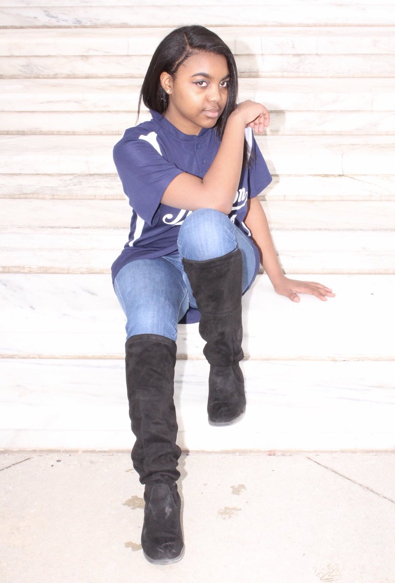kayivorypix's tweet photo. #classof2018 #senior #thurston #ferrisstateuniversity #BlackGirlMagic #BlackGirlsRock #collegebound #canonphoto ##waynestateuniversity https://t.co/E9c7JySqIS