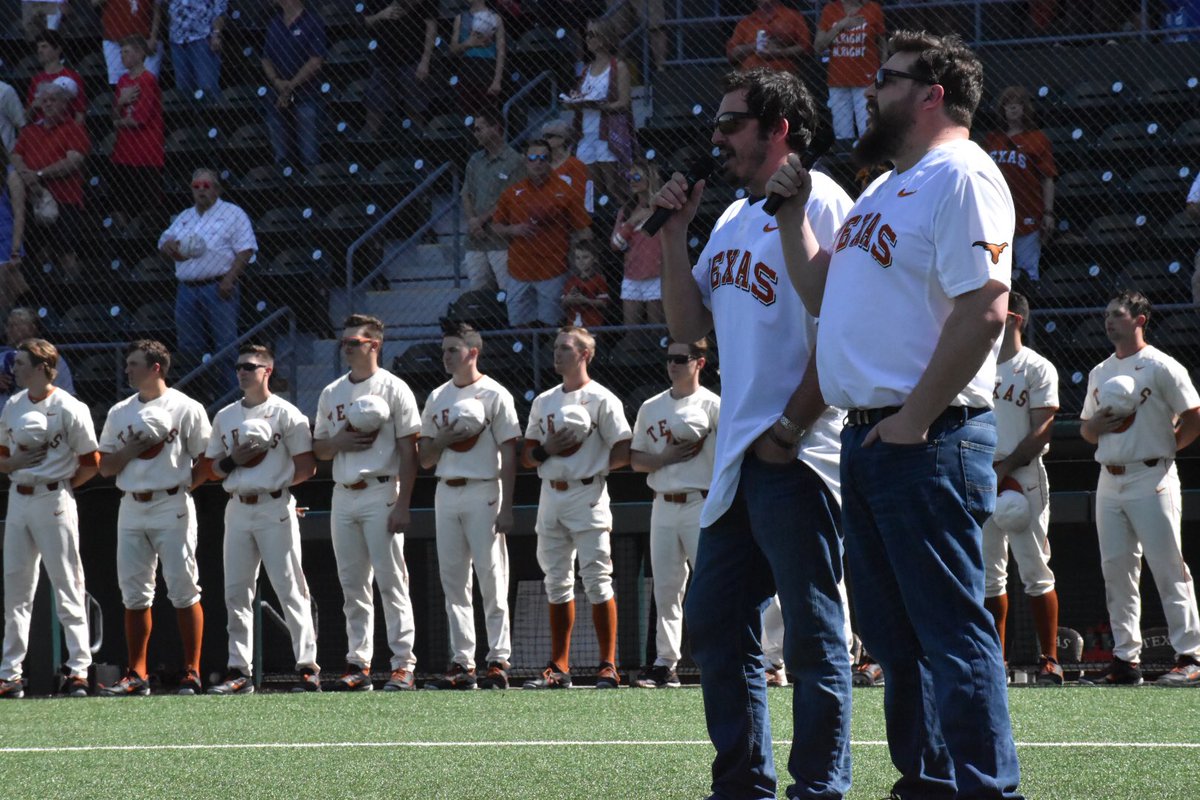 braunbrothers's tweet photo. Willy &amp; Cody performed the #NationalAnthem &amp; joined the team for #EyesofTexas at @UTAustin #baseball on Saturday! @LonghornNetwork #ut4life https://t.co/LDwf59VuaQ