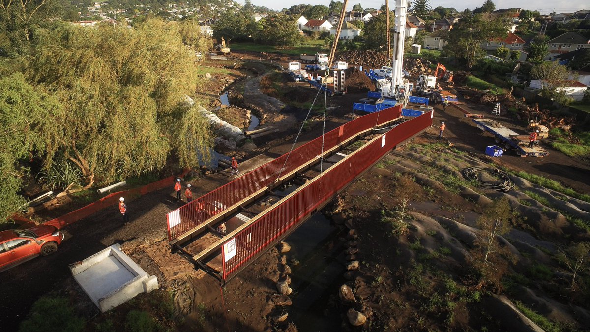 BoffaMiskell's tweet photo. In the past 2 weeks, 2 bridges have been placed at Te Auaunga Oakley Creek. These #bridges are part of a project we've been working on for ten years, and a longer aspiration for the Puketapapa and Albert Eden local boards. #urbanplayspace #buildingbridges #streamdaylighting https://t.co/M34hHRT4HN