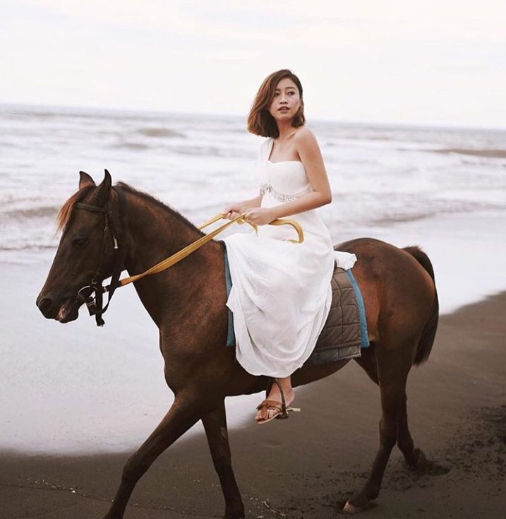 TrueBaliExp's tweet photo. #TopRankRepost
.
.
 Made a new friend at Saba’s Beach 🐎🐎
@truebaliexperience @balihorseriding
📷 : @bangkitbangkiit
.
.
.
Booked now for any inquiries 📞0361-239440 ✉️ sales@truebaliexperience.com or DM us for any question ❤️truebaliexperience #bali #balilife #balilivin https://t.co/skYxuoL78i