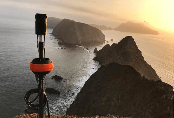 EvanKirstel's tweet photo. 5 virtual reality trends to watch out for in 2018 https://t.co/FAVaOp7thk #VR #SXSW https://t.co/hWUtxy8yO1