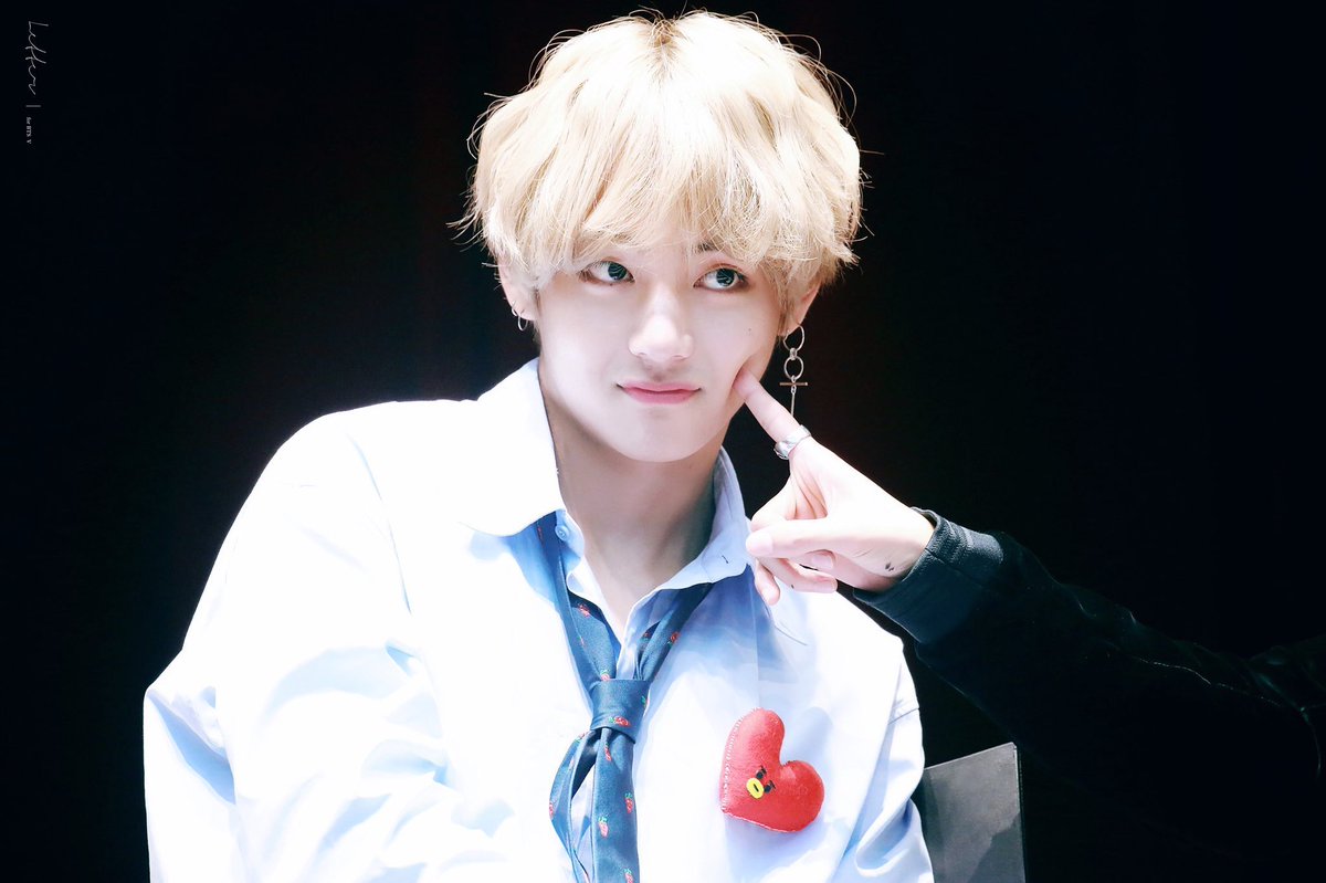 taehyungpic's tweet photo. 🐯👈🏻🐨 https://t.co/DcPmQFyLrg