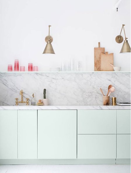 grupofernandezv's tweet photo. Una pared de mármol le dará un ambiente sofisticado a la cocina, mientras que los tonos pastel se encargarán de dulcificarla. ¿No es una mezcla estupenda? https://t.co/ByW5TxIIuJ