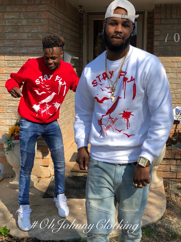 johnnyookc's tweet photo. Heeeey it’s my sons birfday🎁🎈🎉🎊..Don’t I look good to have a 15 yr old!? 👴🏿 Lol #johnnyjr #jj #OhJohnnyClothing #stayFly @johnnyjrookc https://t.co/k1lcyIAUcW