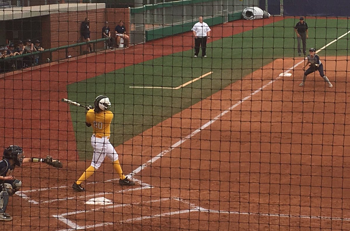 EllenMTaggart's tweet photo. IHA Softball ‘14 3rd Baseman Reagan &amp; SS Daniella reunite in Arizona. So special for two of Anthony’s girls to see time together on the field again...even as opponents! #CoachAL-AlwaysInOurHearts https://t.co/vMZFE0XhUI