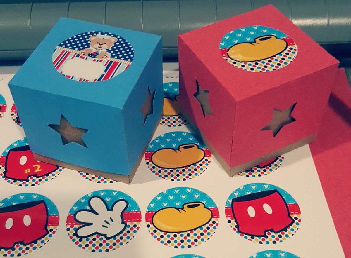 Planeaeventos's tweet photo. #PlaneaEventos GDLBIGPRINT: Planeaeventos Etiquetas en vinil autoadherible para bolos, tarjetas, frascos etc. Cortadas listas para pegarse. Redondas 4 cms y 5 cms.
Redonda con onditas de 5.71 cms
4 cms $ 2.00
5 cms $ 3.00
5.71 $ 4.00 

Precios incluido d… https://t.co/7jumE1ESsT