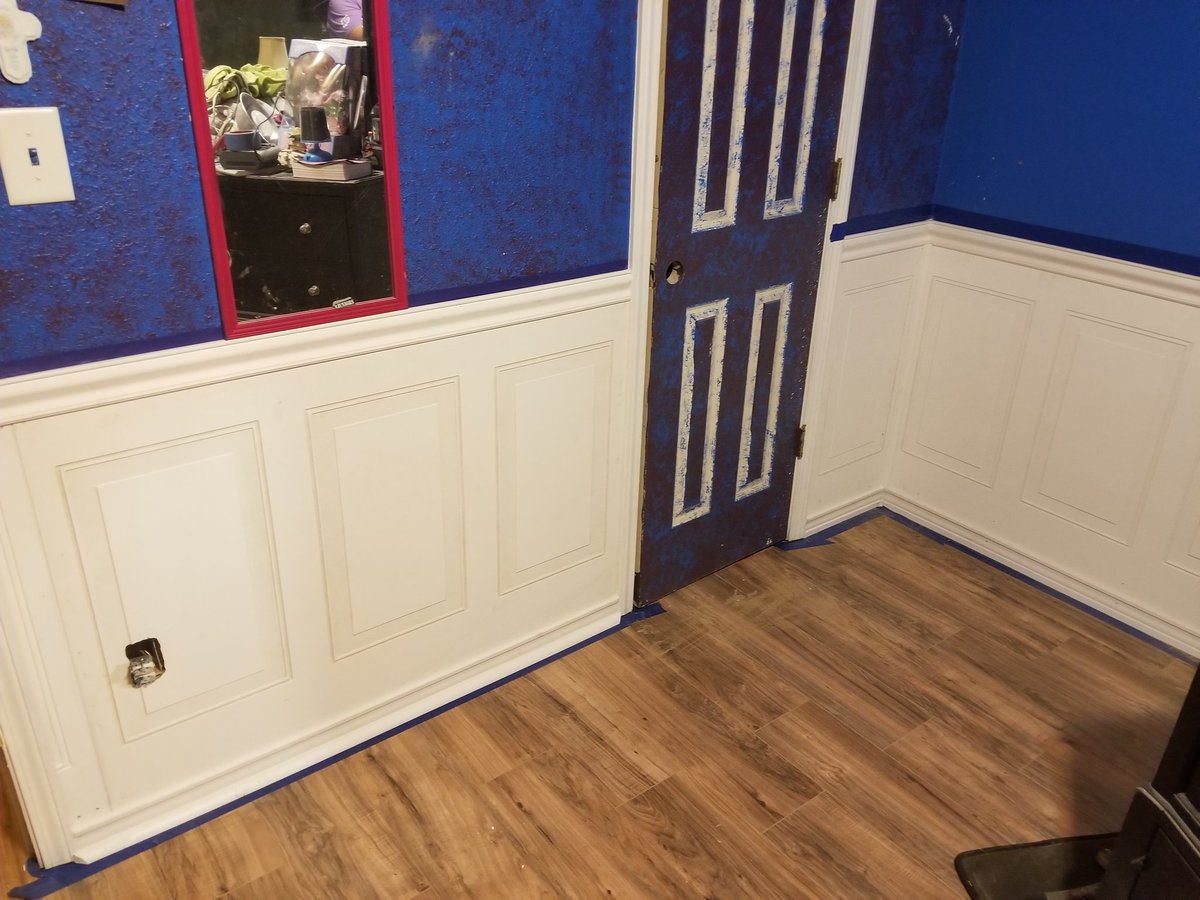 pmfg333's tweet photo. just needs some paint and wall plugs. :) YEE MFN HAW #PMFG https://t.co/Ps04PRuQEi