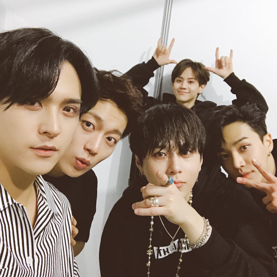 beastsnaps's tweet photo. [DONGWOON INSTAGRAM] highlight_dw: 대만 감사합니다👏 https://t.co/YgY3w0bc4o #kpopsnaps https://t.co/MS0RT6efIv